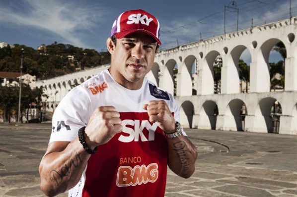 Protagonista novamente em São Paulo, veja o que mudou na vida de Vitor Belfort de 98 para 2013